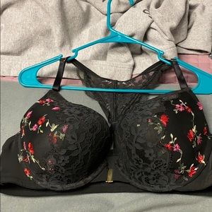 Black Lane Bryant front closure bra size 44B